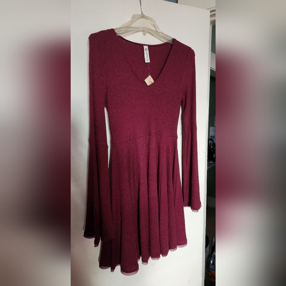 American Rag Cle Woman Burgundy Knit Dress